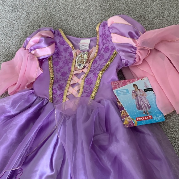 NWT disney princess rapunzel dress size (3T-4T) - Picture 4 of 10